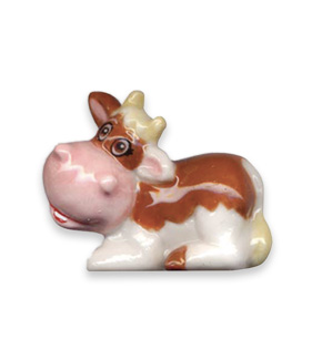 feves-prime_11.jpg99-modele-feves-primeFE6123-La-vache-amour-est-dans-le-pre_11 B A.BA du BABA - 10 fèves en porcelaine - Épiphanie 2023